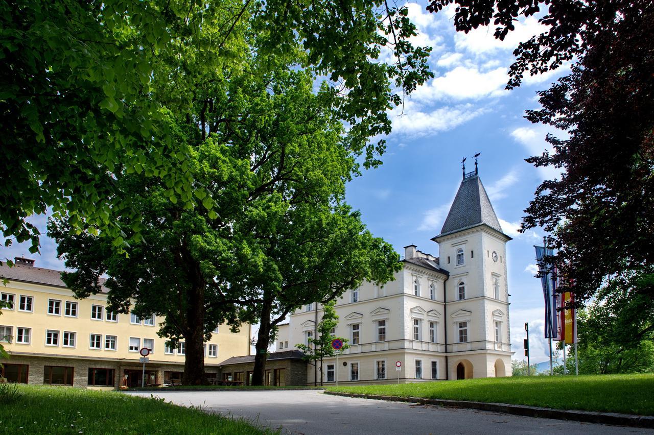 Bildungshaus Schloss Krastowitz Hotel Klagenfurt am Woerthersee Exterior foto